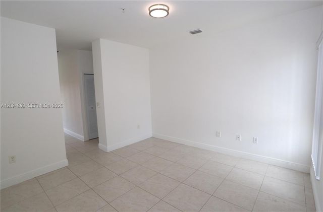 6171 NW 182nd Lane 205, Hialeah, FL 33015