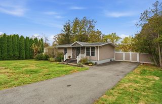 25 Raymond Drive, Meriden, CT 06451