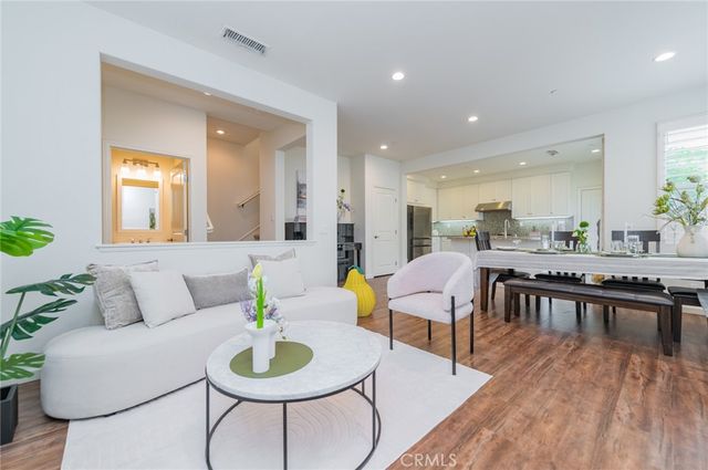 59 Fairymoss, Irvine, CA 92620