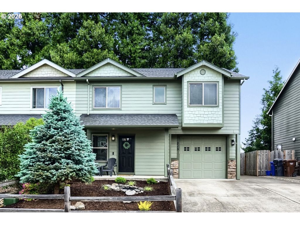 719 GARDEN Ct, Molalla, OR 97038