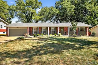 722 Aramis Drive, Creve Coeur, MO 63141
