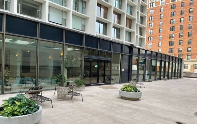 3200 N LAKE SHORE Drive 407, Chicago, IL 60657