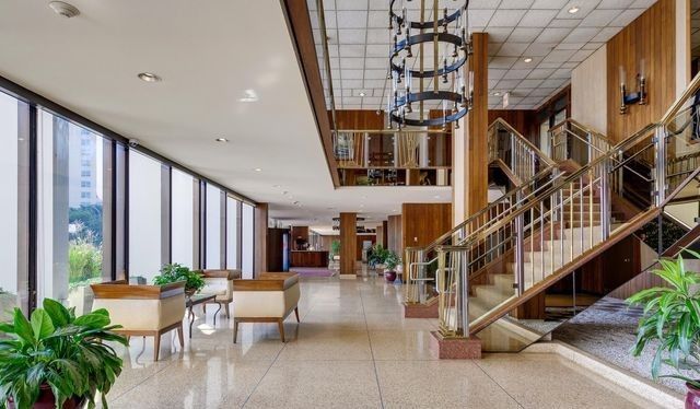3200 N LAKE SHORE Drive 407, Chicago, IL 60657