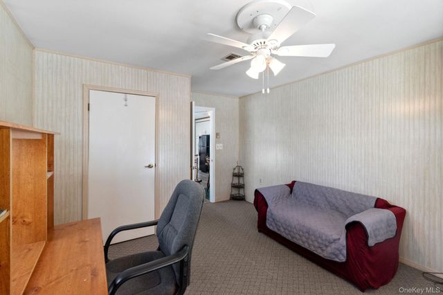 475 Stratford Lane, Ridge, NY 11961