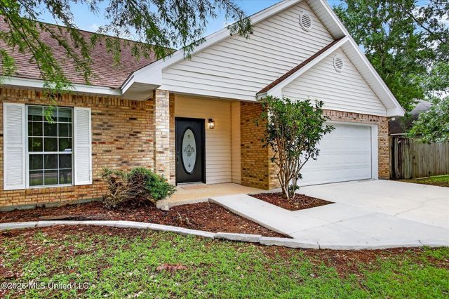 8519 Op La Way, Diamondhead, MS 39525