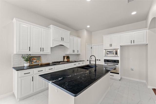 6104 Crestmoor Lane, Sachse, TX 75048