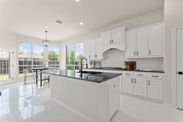 6104 Crestmoor Lane, Sachse, TX 75048