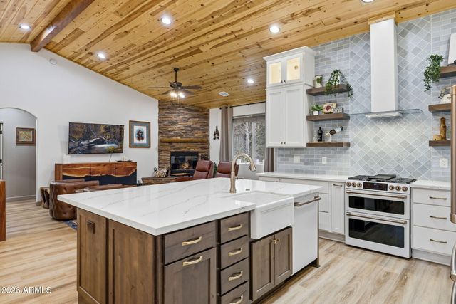 2583 Greens Peak Lane, Pinetop, AZ 85935