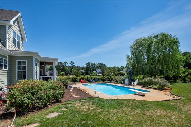 80 Richmond WAY, Carrollton, VA 23314