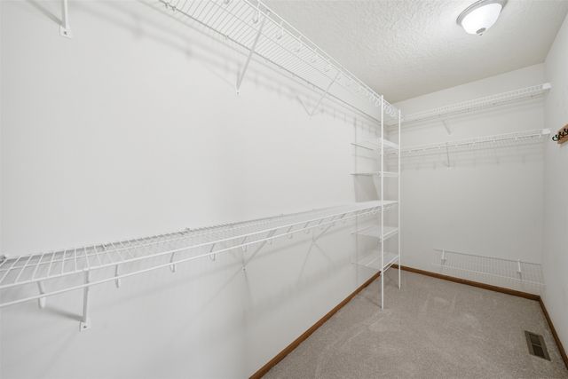 729 SE Ponds Edge Circle, Ankeny, IA 50021
