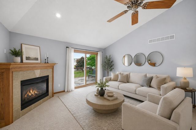 729 SE Ponds Edge Circle, Ankeny, IA 50021