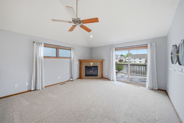 729 SE Ponds Edge Circle, Ankeny, IA 50021