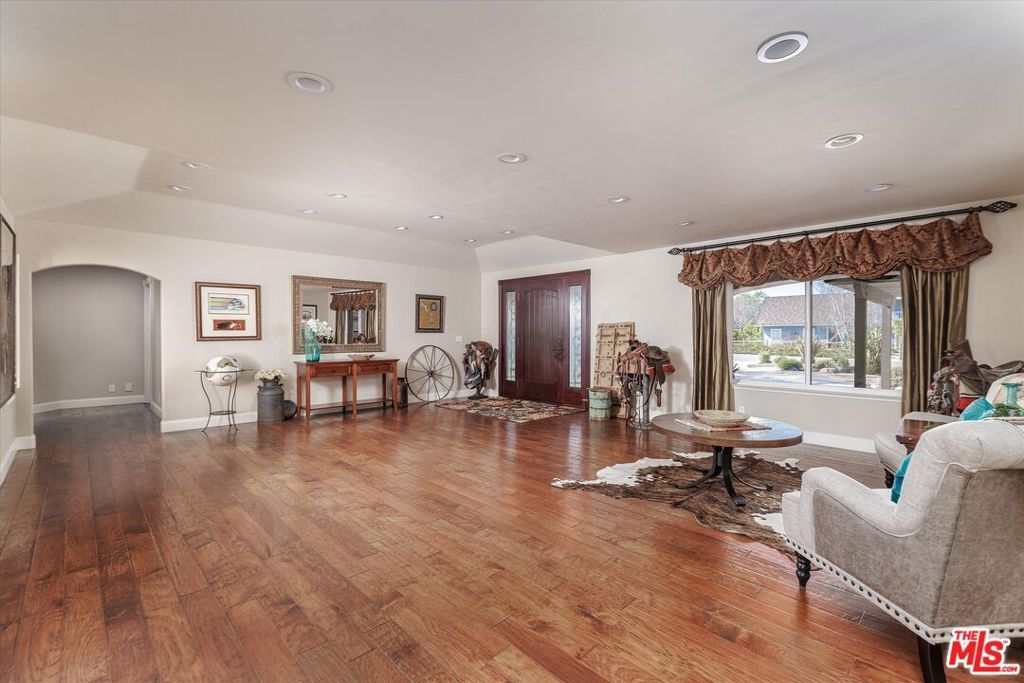 Image 11 of property listing at 4828 Paint Horse Trail, Santa Maria, CA 93455