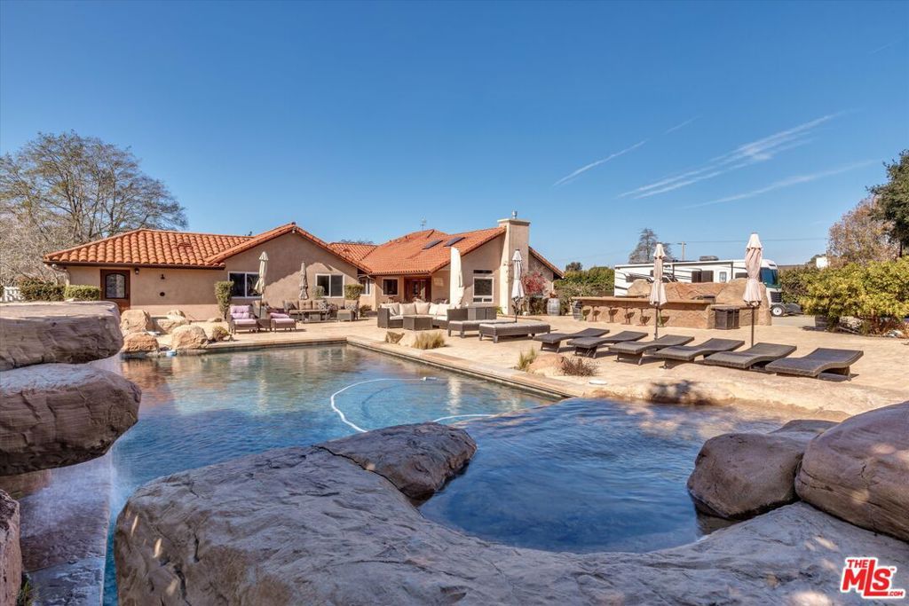 Image 3 of property listing at 4828 Paint Horse Trail, Santa Maria, CA 93455