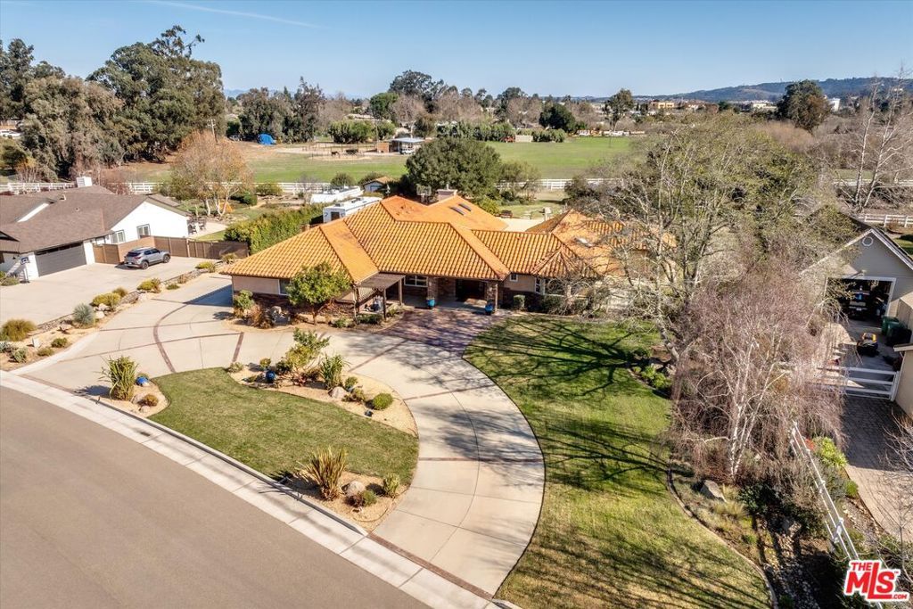 Image 47 of property listing at 4828 Paint Horse Trail, Santa Maria, CA 93455
