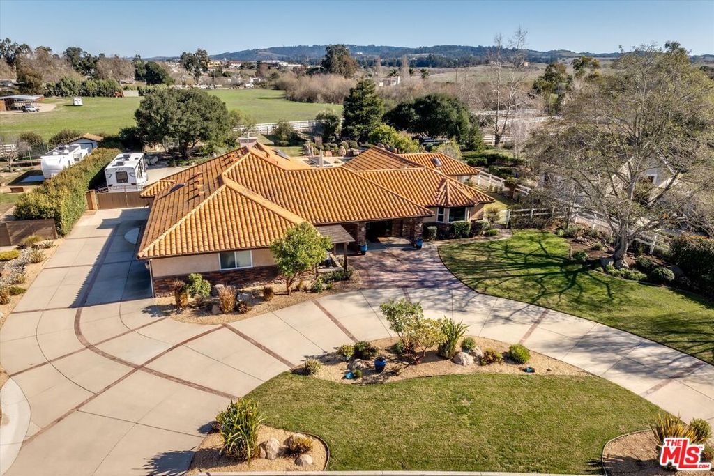 Image 48 of property listing at 4828 Paint Horse Trail, Santa Maria, CA 93455