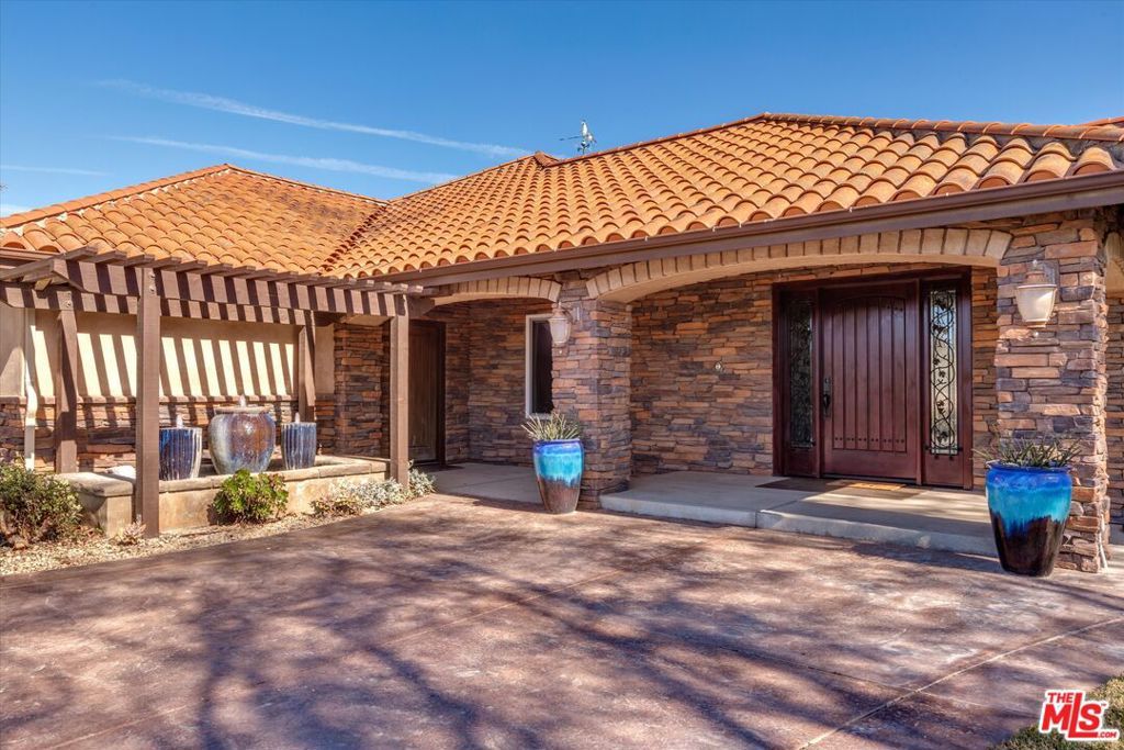 Image 8 of property listing at 4828 Paint Horse Trail, Santa Maria, CA 93455