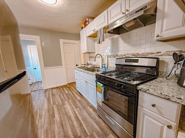 38 Washington St, Marlborough, MA 01752