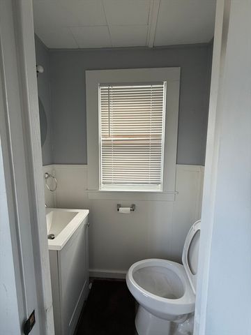 38 Washington St, Marlborough, MA 01752