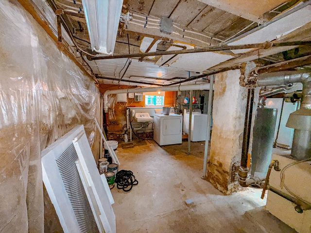 38 Washington St, Marlborough, MA 01752