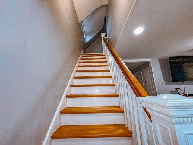 38 Washington St, Marlborough, MA 01752