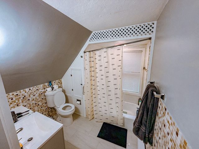 38 Washington St, Marlborough, MA 01752