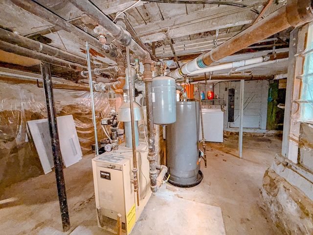 38 Washington St, Marlborough, MA 01752