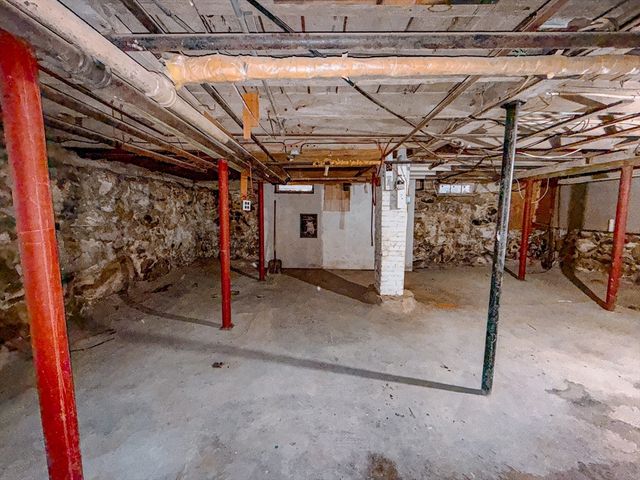 38 Washington St, Marlborough, MA 01752