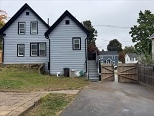 38 Washington St, Marlborough, MA 01752