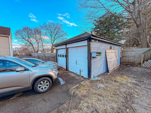 38 Washington St, Marlborough, MA 01752