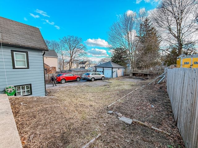 38 Washington St, Marlborough, MA 01752