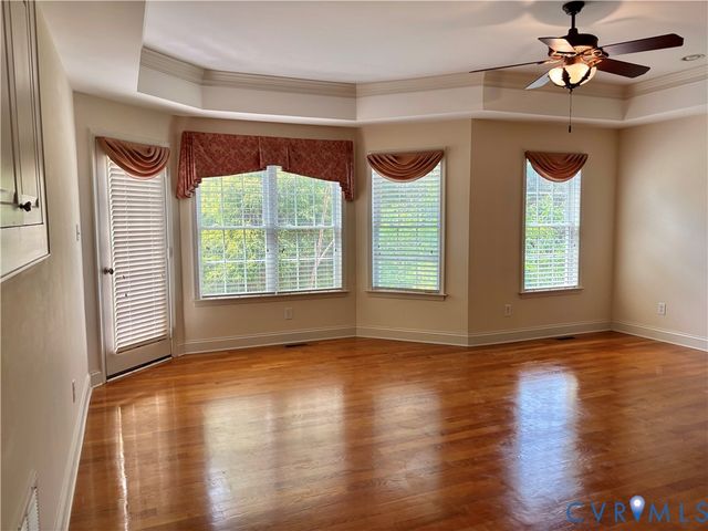 11813 Middlecoff Dr, Chester, VA 23836