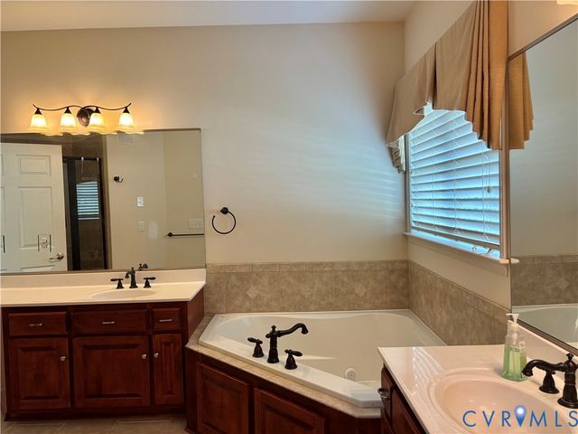 11813 Middlecoff Dr, Chester, VA 23836