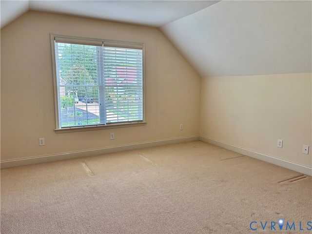 11813 Middlecoff Dr, Chester, VA 23836