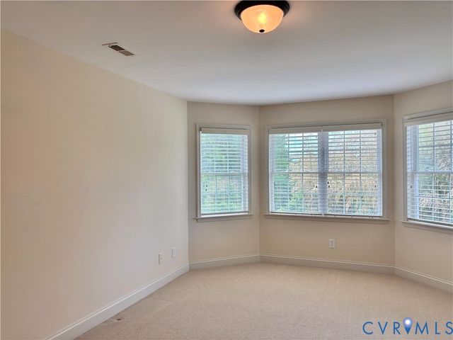 11813 Middlecoff Dr, Chester, VA 23836