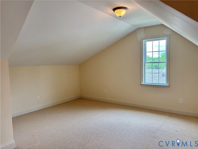 11813 Middlecoff Dr, Chester, VA 23836