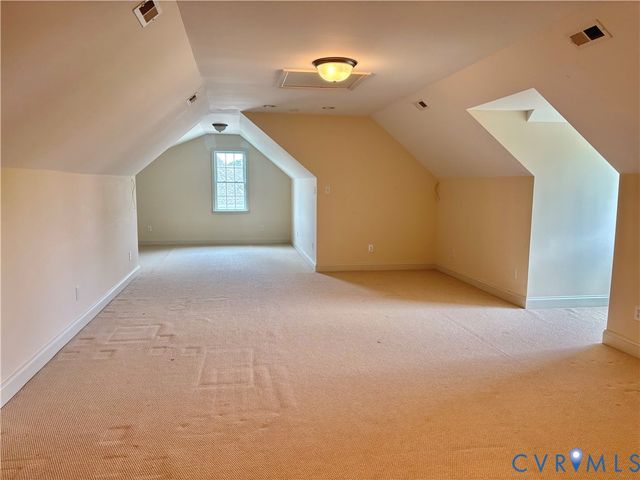 11813 Middlecoff Dr, Chester, VA 23836