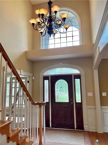 11813 Middlecoff Dr, Chester, VA 23836