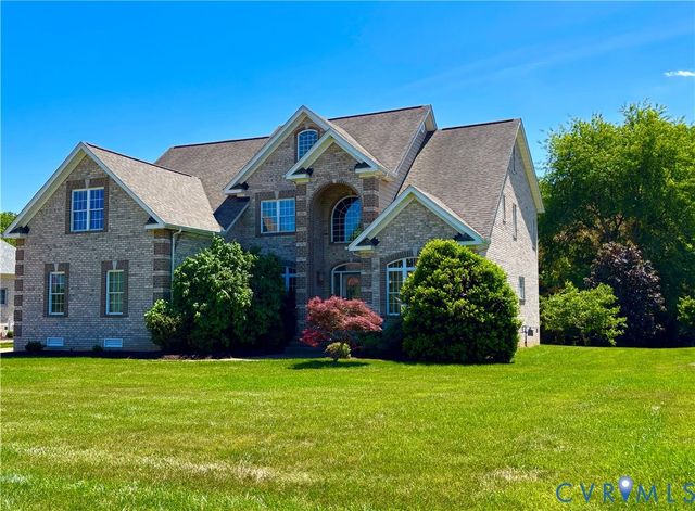 11813 Middlecoff Dr, Chester, VA 23836