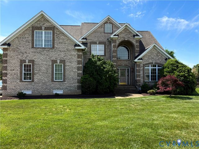 11813 Middlecoff Dr, Chester, VA 23836