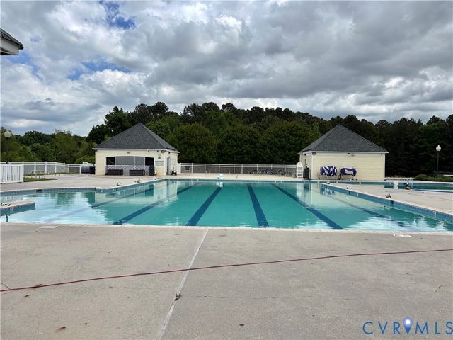 11813 Middlecoff Dr, Chester, VA 23836