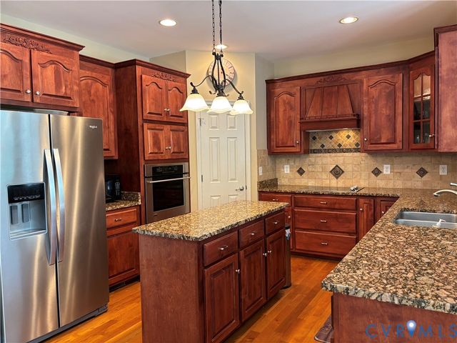 11813 Middlecoff Dr, Chester, VA 23836