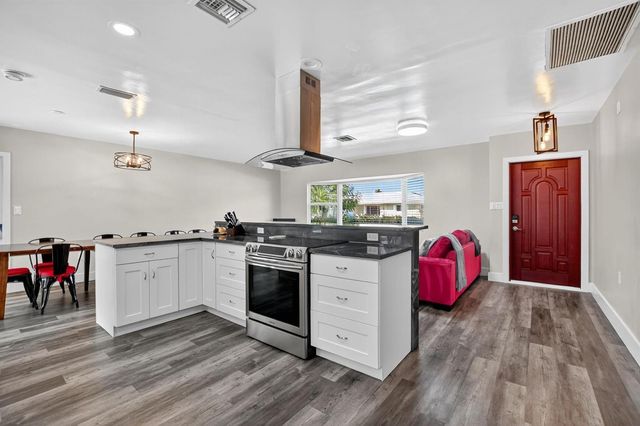 1650 NW 9th Street, Boca Raton, FL 33486