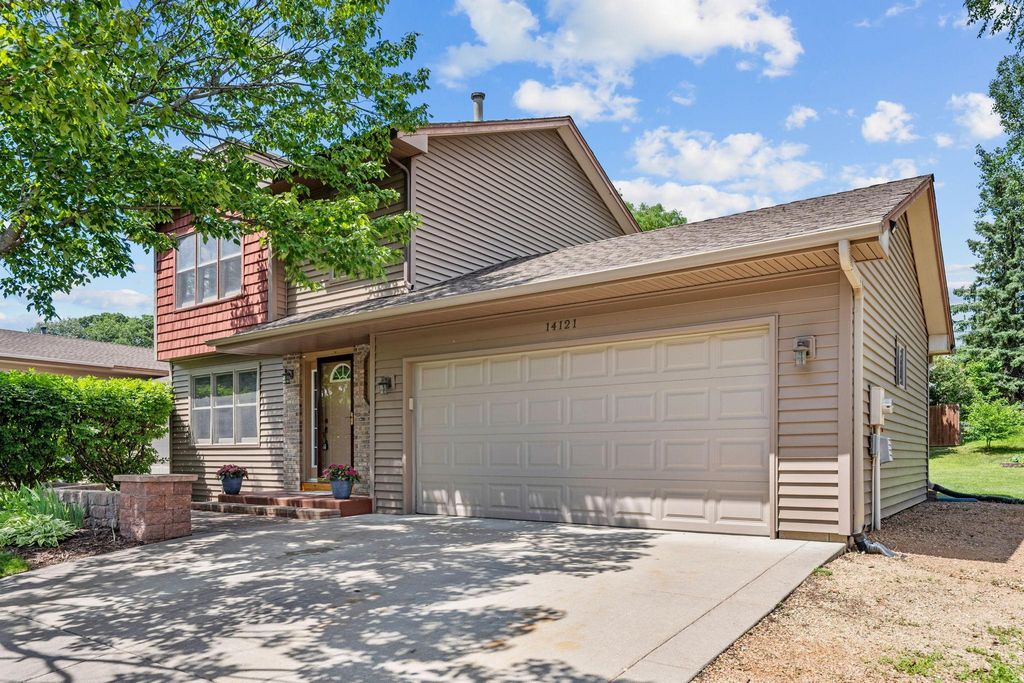14121 Shore Lane NE, Prior Lake, MN 55372