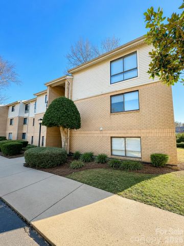 4822 Spring Lake Drive D, Charlotte, NC 28212