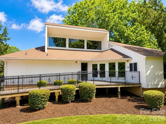4822 Spring Lake Drive D, Charlotte, NC 28212