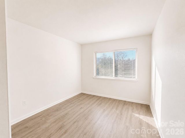 4822 Spring Lake Drive D, Charlotte, NC 28212