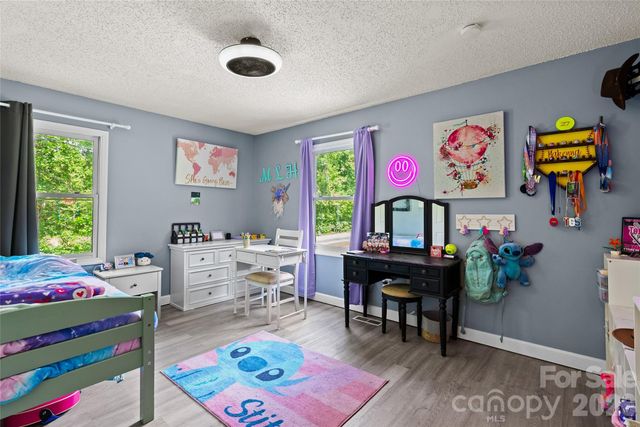 763 Bee Tree Road, Swannanoa, NC 28778