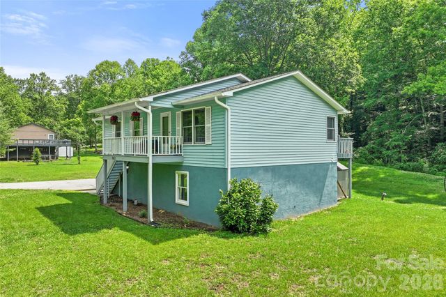 763 Bee Tree Road, Swannanoa, NC 28778