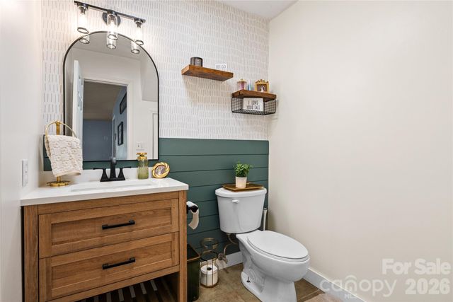 763 Bee Tree Road, Swannanoa, NC 28778